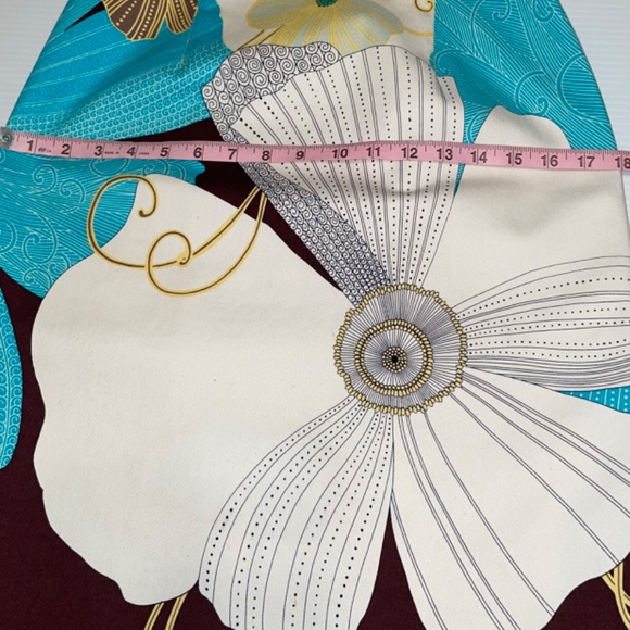 Size 4, fitted unique sleeveless dress. - Picture 8 of 11